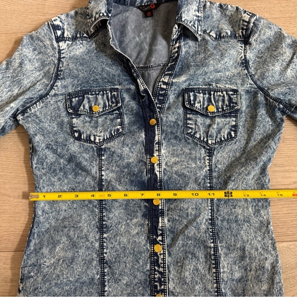 G by GUESS acid wash button down size XS - Picture 10 of 10